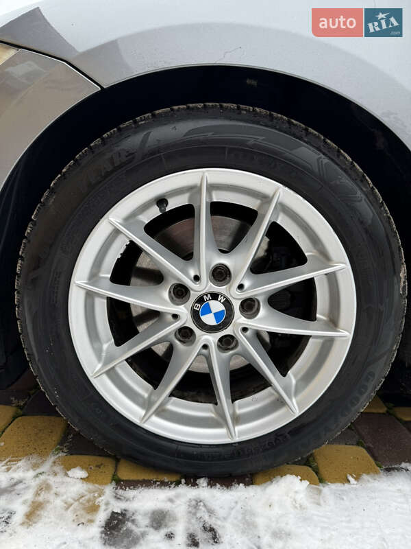 Хетчбек BMW 1 Series 2010 в Бобровиці