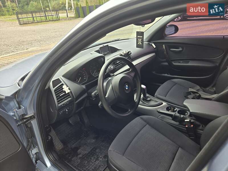 Хетчбек BMW 1 Series 2009 в Мукачевому