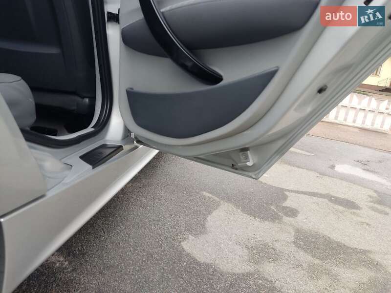 Хетчбек BMW 1 Series 2006 в Бердичеві