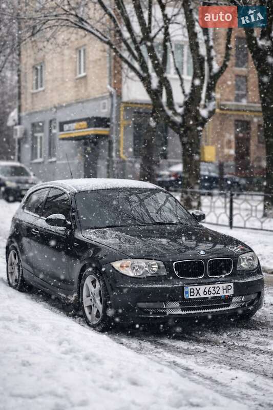 Хэтчбек BMW 1 Series 2007 в Хмельницком фото Хэтчбек BMW 1 Series 2007 в Хмельницком