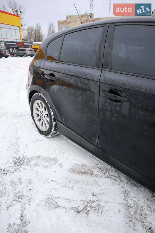 Хэтчбек BMW 1 Series 2006 в Киеве