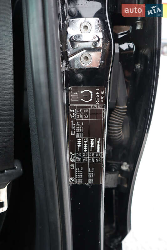 Хэтчбек BMW 1 Series 2006 в Киеве