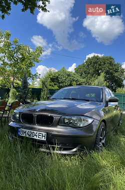 Хэтчбек BMW 1 Series 2007 в Сумах