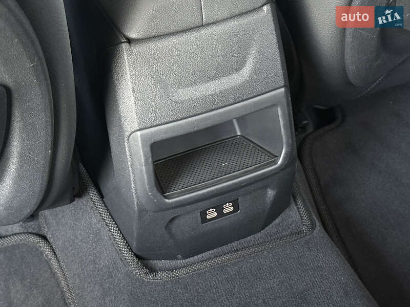 Хетчбек BMW 1 Series 2020 в Тернополі