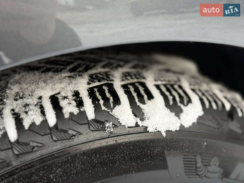 Хетчбек BMW 1 Series 2020 в Тернополі