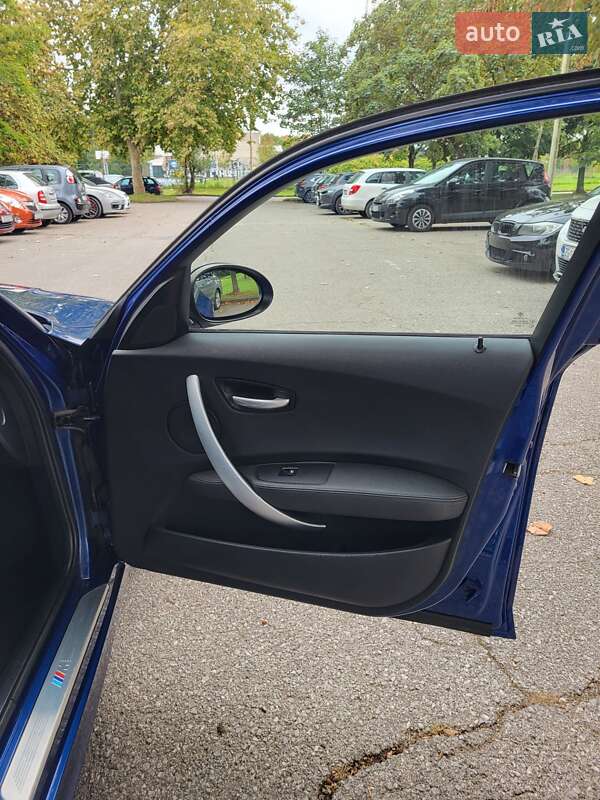 Хетчбек BMW 1 Series 2007 в Харкові фото 18 Хетчбек BMW 1 Series 2007 в Харкові