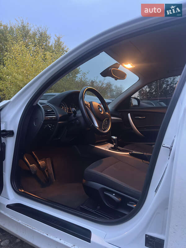 Хэтчбек BMW 1 Series 2010 в Золотоноше фото 12 Хэтчбек BMW 1 Series 2010 в Золотоноше