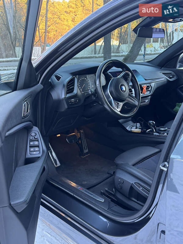 Хетчбек BMW 1 Series 2020 в Львові фото 16 Хетчбек BMW 1 Series 2020 в Львові