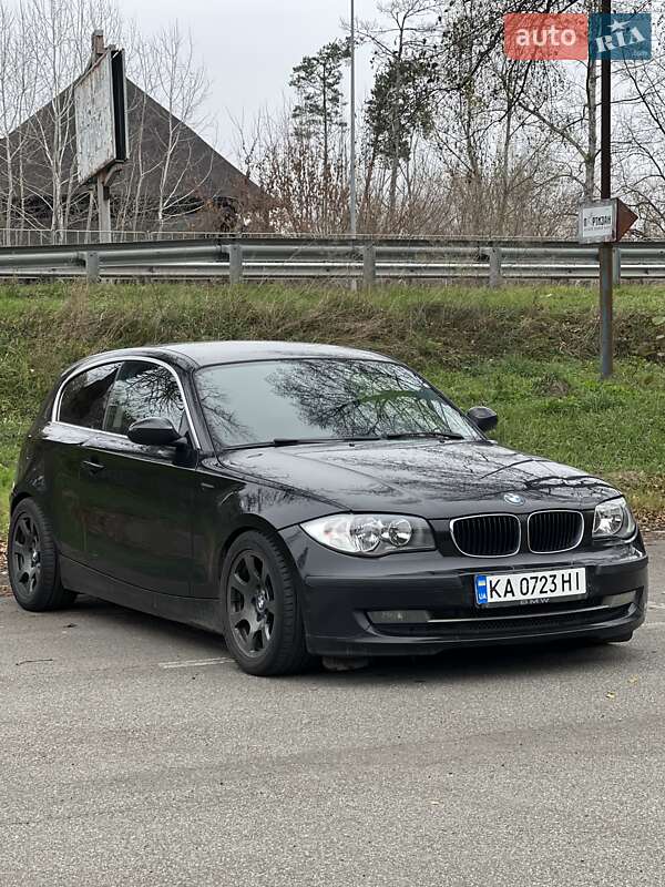 Хэтчбек BMW 1 Series 2008 в Киеве