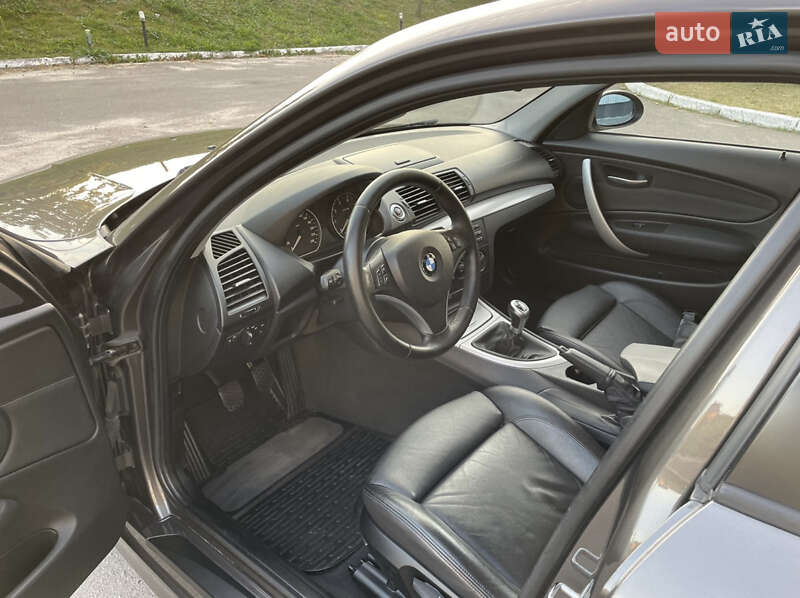 Хетчбек BMW 1 Series 2007 в Сумах