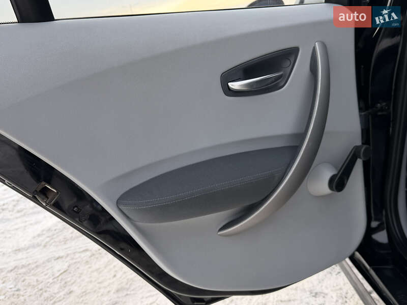 Хэтчбек BMW 1 Series 2005 в Днепре