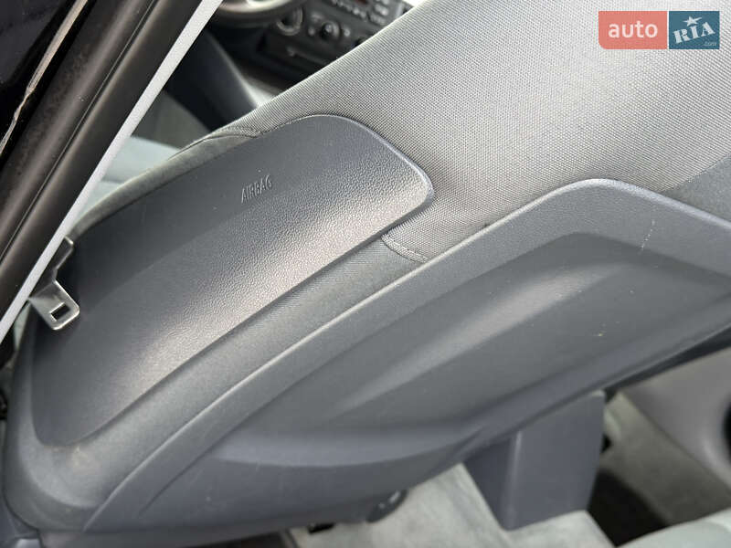 Хэтчбек BMW 1 Series 2005 в Днепре