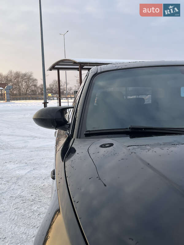 Хэтчбек BMW 1 Series 2007 в Киеве