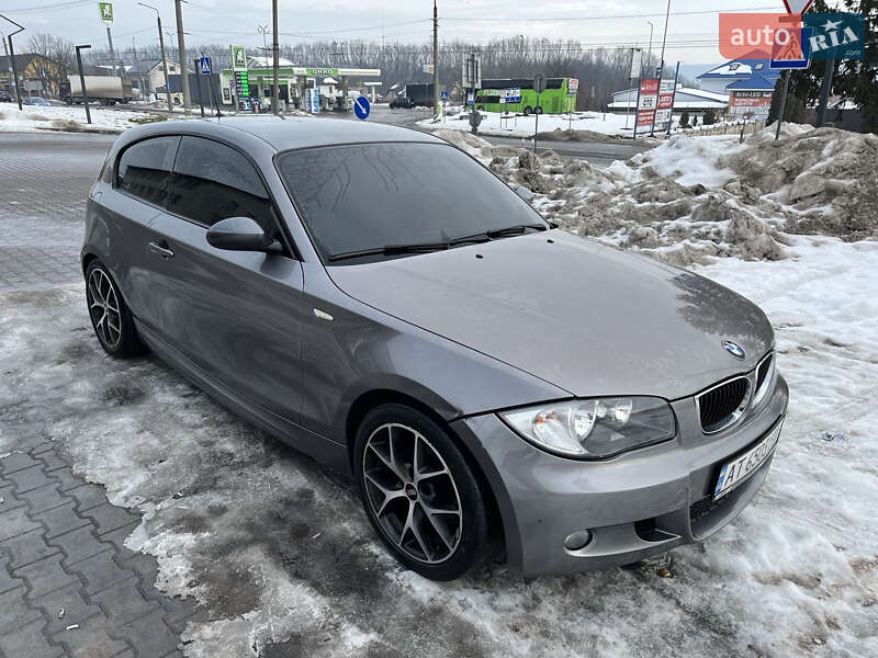Хэтчбек BMW 1 Series 2009 в Ивано-Франковске фото Хэтчбек BMW 1 Series 2009 в Ивано-Франковске