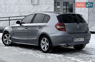 Хетчбек BMW 1 Series 2004 в Кременчуці