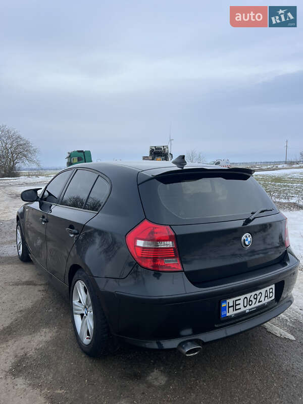 Хэтчбек BMW 1 Series 2010 в Белгороде-Днестровском