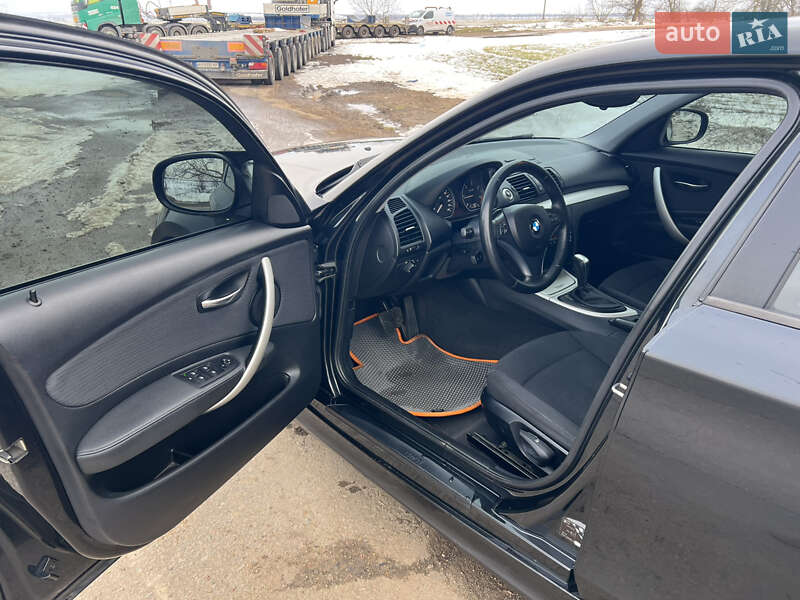 Хэтчбек BMW 1 Series 2010 в Белгороде-Днестровском