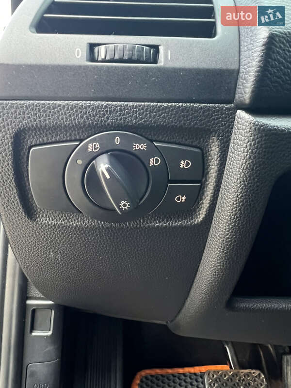 Хэтчбек BMW 1 Series 2010 в Белгороде-Днестровском