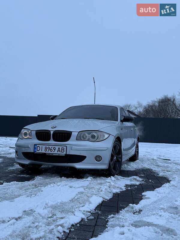 Хэтчбек BMW 1 Series 2004 в Самборе