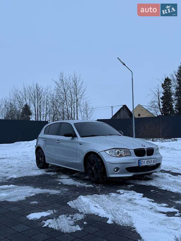 Хэтчбек BMW 1 Series 2004 в Самборе