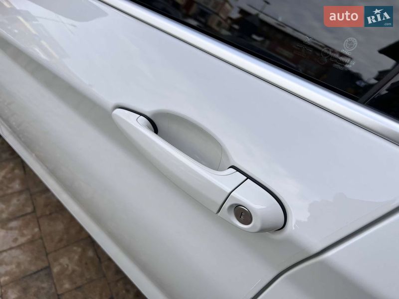 Хэтчбек BMW 1 Series 2019 в Львове