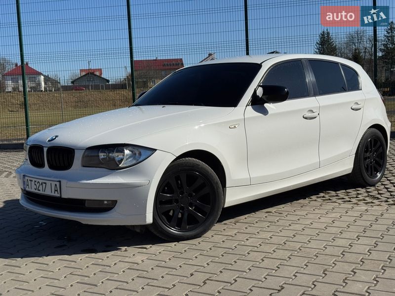 Хэтчбек BMW 1 Series 2009 в Ивано-Франковске