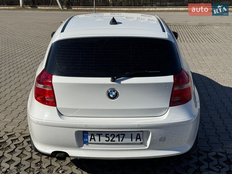 Хэтчбек BMW 1 Series 2009 в Ивано-Франковске
