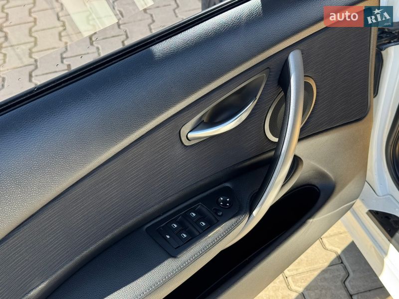 Хэтчбек BMW 1 Series 2009 в Ивано-Франковске