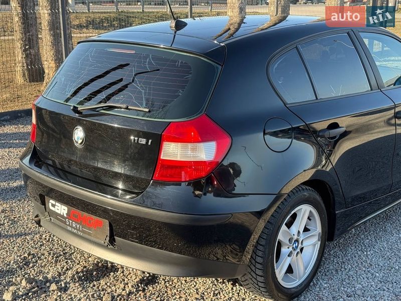 Хэтчбек BMW 1 Series 2004 в Стрые