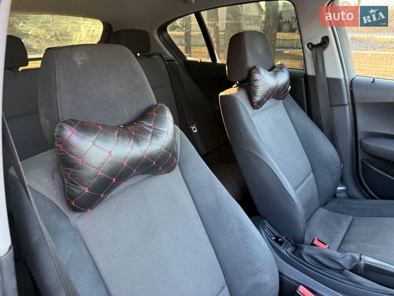 Хэтчбек BMW 1 Series 2004 в Стрые