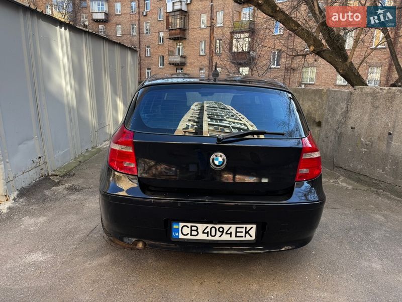 Хэтчбек BMW 1 Series 2004 в Киеве