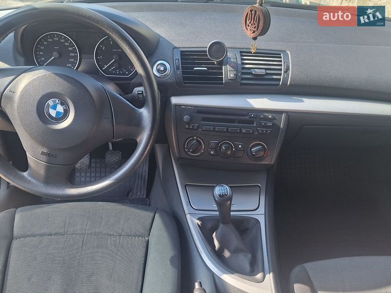 Хэтчбек BMW 1 Series 2006 в Белой Церкви