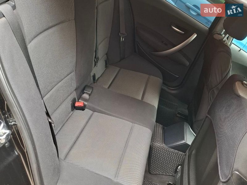 Хэтчбек BMW 1 Series 2006 в Одессе