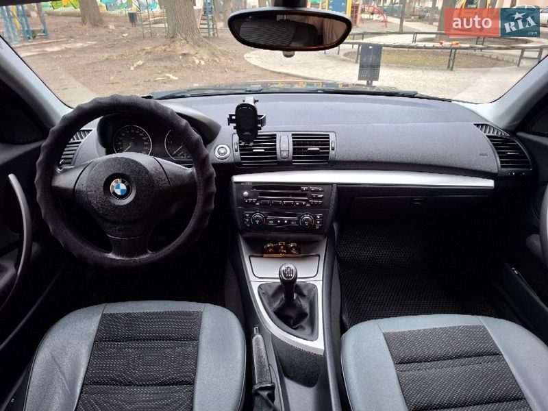 Хэтчбек BMW 1 Series 2006 в Одессе