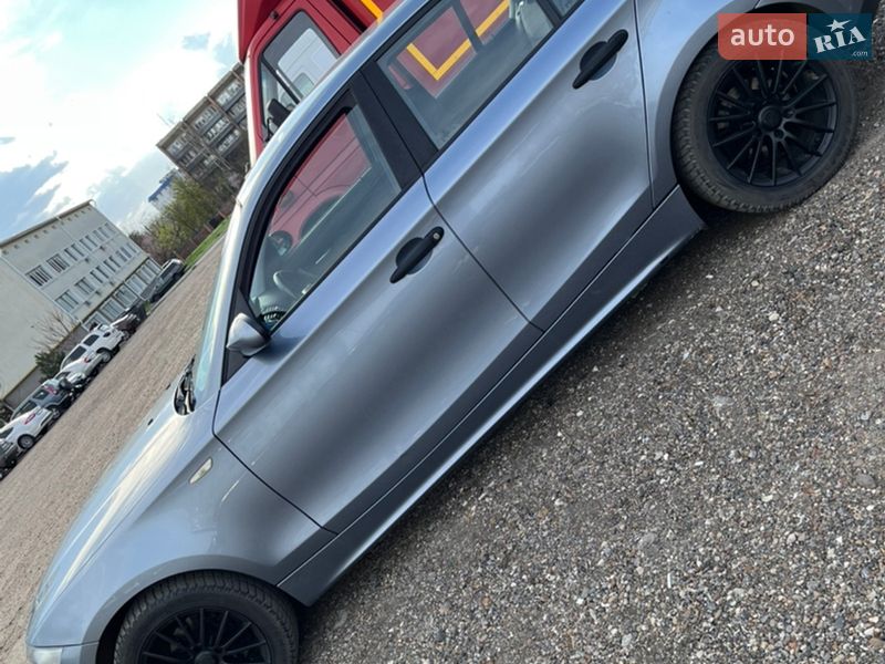 Хэтчбек BMW 1 Series 2006 в Одессе