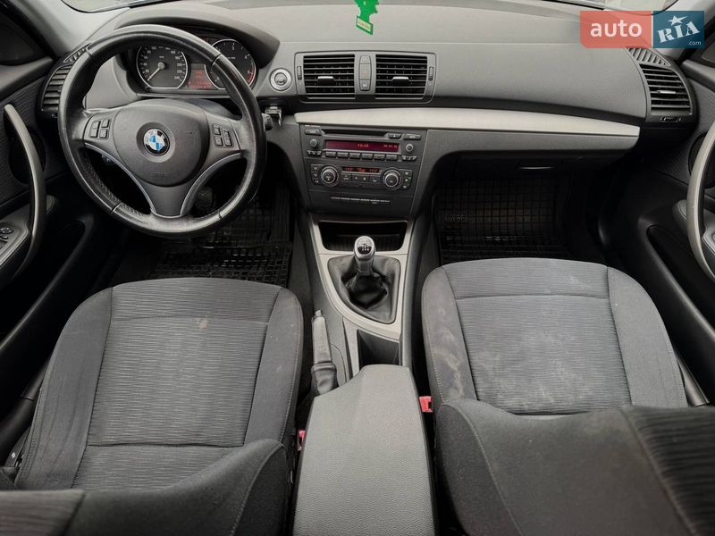 Хэтчбек BMW 1 Series 2011 в Ровно фото 48 Хэтчбек BMW 1 Series 2011 в Ровно