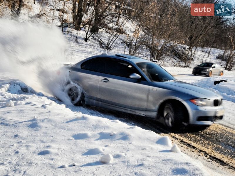 Купе BMW 1 Series 2009 в Киеве