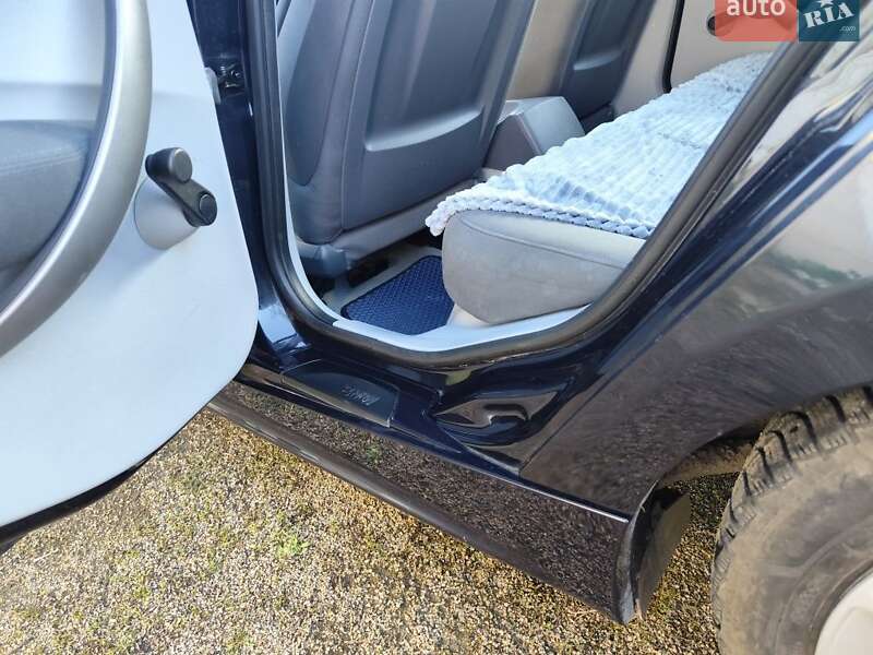 Хэтчбек BMW 1 Series 2005 в Богуславе