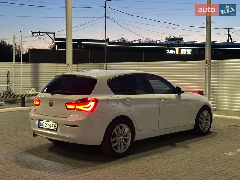 BMW 1 Series 2016 VIN WBA1V51030V721513 фото оголошення 4 з 48