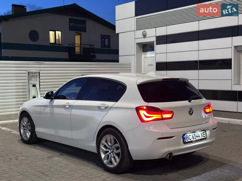 BMW 1 Series 2016 VIN WBA1V51030V721513 фото оголошення 5 з 48