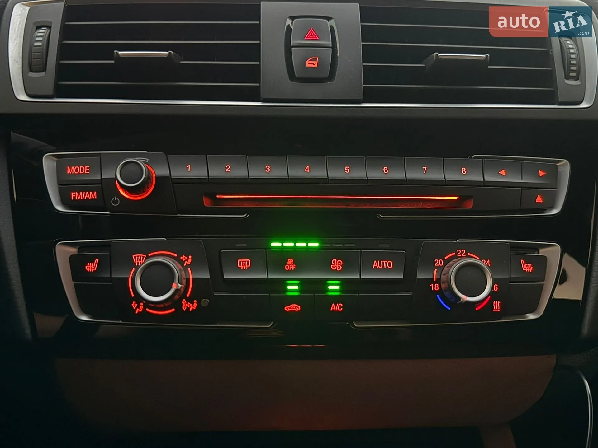 2016 BMW 1er - мініатюра 24