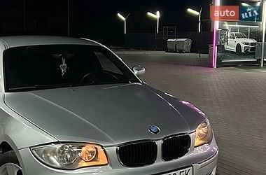 Хэтчбек BMW 1 Series 2006 в Дубно