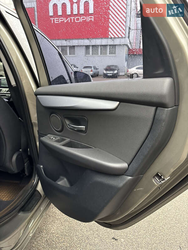 Мікровен BMW 2 Series Active Tourer 2016 в Києві фото 22 Мікровен BMW 2 Series Active Tourer 2016 в Києві