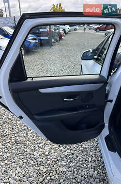 Микровэн BMW 2 Series Active Tourer 2016 в 