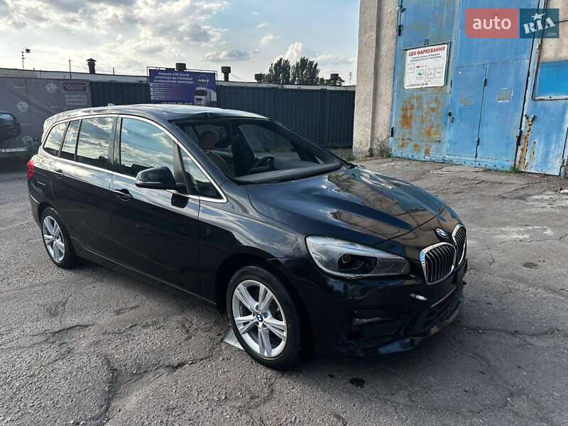Минивэн BMW 2 Series Gran Tourer 2018 в 