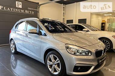 Хетчбек BMW 2 Series 2015 в 