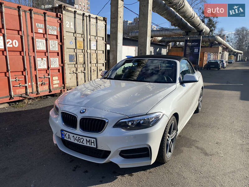 Кабриолет BMW 2 Series 2016 в Киеве фото 16 Кабриолет BMW 2 Series 2016 в Киеве