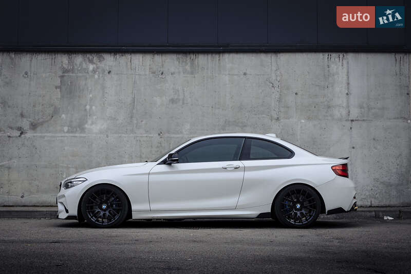 Купе BMW 2 Series 2015 в Киеве фото Купе BMW 2 Series 2015 в Киеве