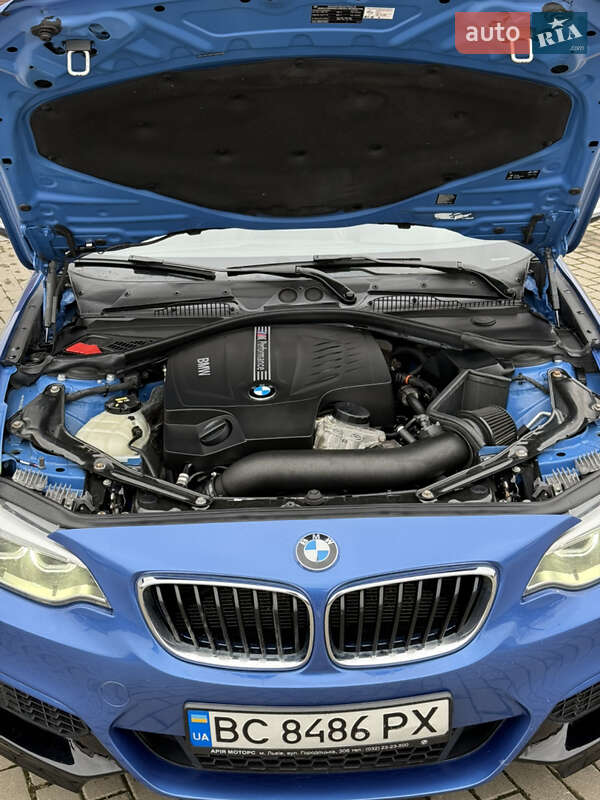 Кабриолет BMW 2 Series 2015 в Ужгороде