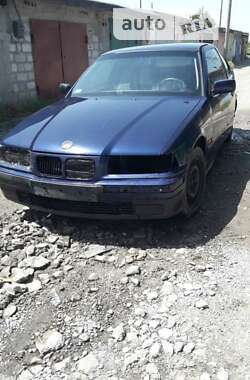 Купе BMW 3 Series Compact 1996 в Каменском